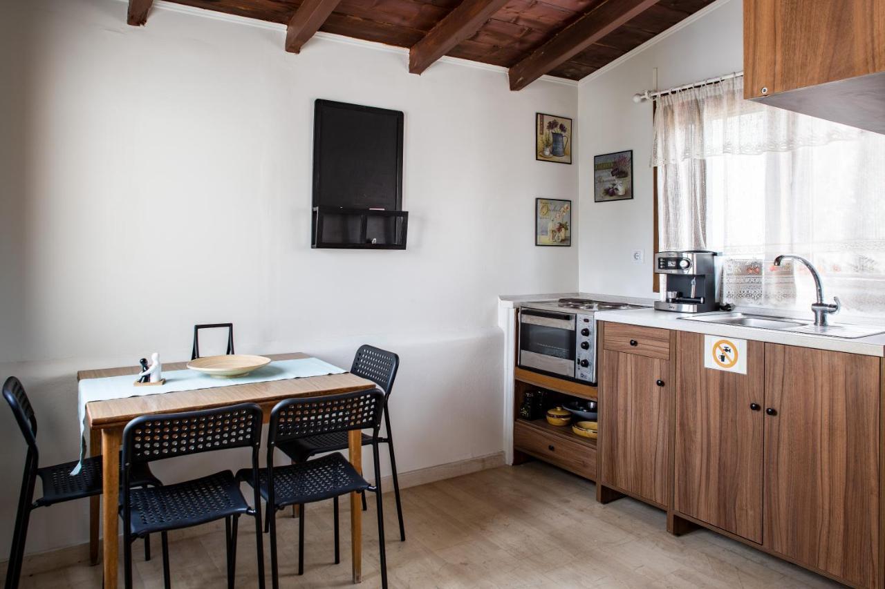 Alice House Apartment ปอร์โตเฮลี ภายนอก รูปภาพ