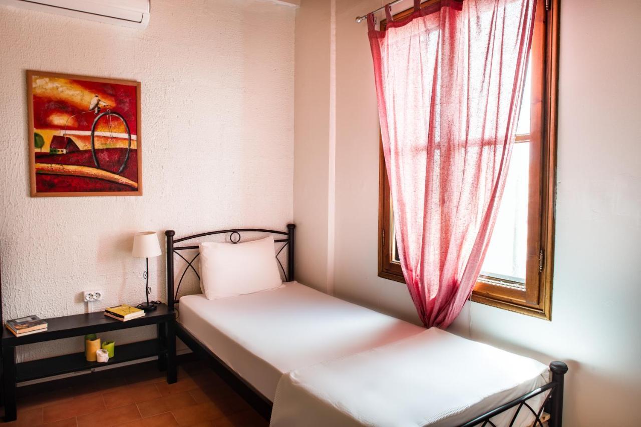 Alice House Apartment ปอร์โตเฮลี ภายนอก รูปภาพ